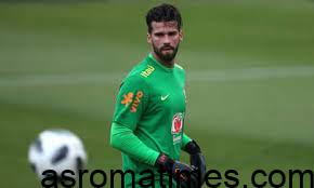 Goalkeepers play a vital role in any football team Goalkeepers play a vital role in any football team